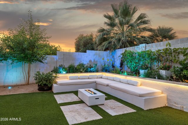 6414 E BEVERLY Lane, Scottsdale, AZ 85254