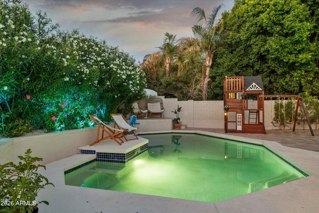 6414 E BEVERLY Lane, Scottsdale, AZ 85254