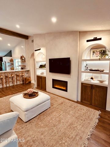 6414 E BEVERLY Lane, Scottsdale, AZ 85254