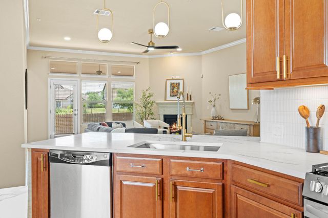1816 Harvest Bend LN, Cedar Park, TX 78613