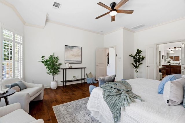 7604 Menler DR, Austin, TX 78735