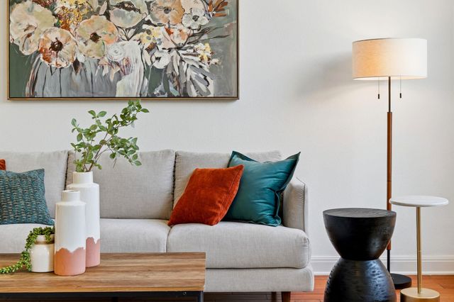 7604 Menler DR, Austin, TX 78735