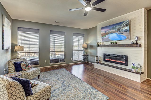 2200 Hayfield SQ, Pflugerville, TX 78660