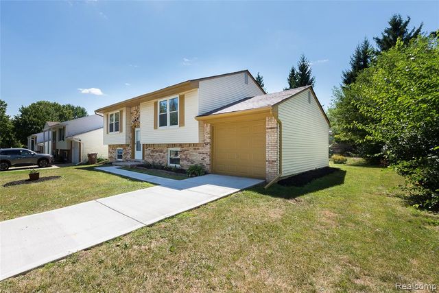 1186 Stamford Road, Ypsilanti, MI 48198