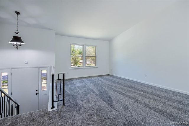 1186 Stamford Road, Ypsilanti, MI 48198