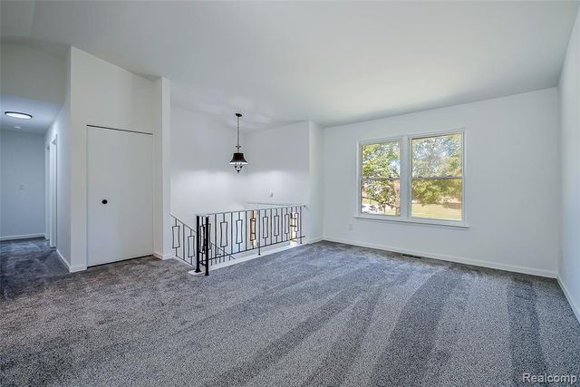 1186 Stamford Road, Ypsilanti, MI 48198