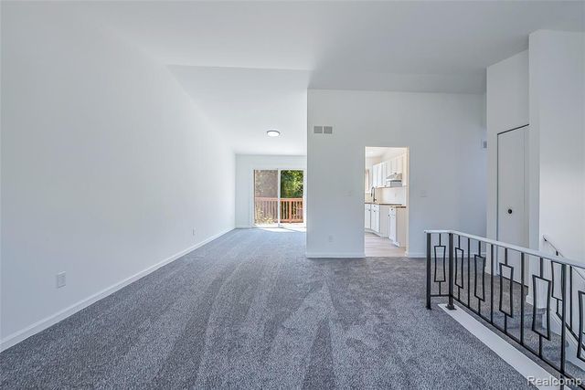 1186 Stamford Road, Ypsilanti, MI 48198