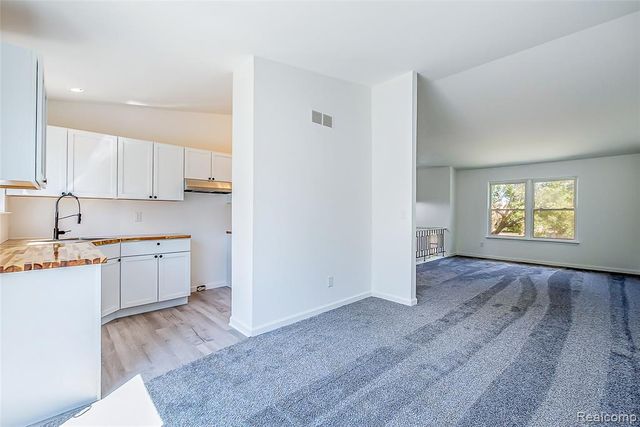 1186 Stamford Road, Ypsilanti, MI 48198