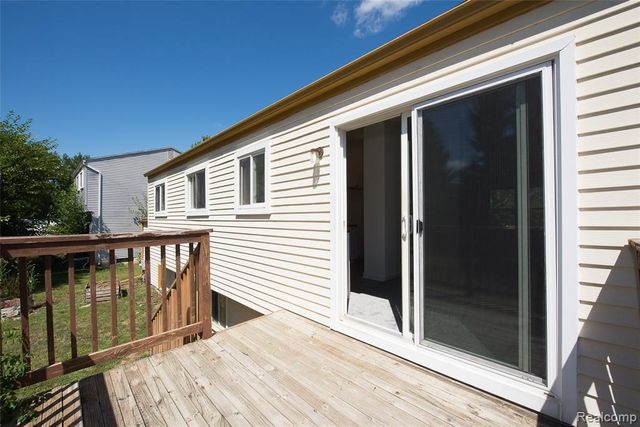 1186 Stamford Road, Ypsilanti, MI 48198