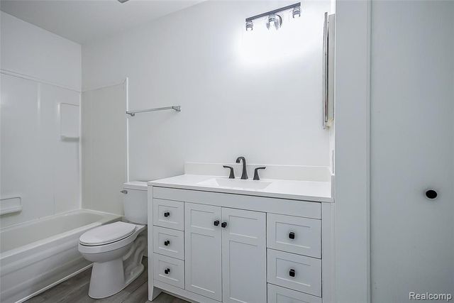 1186 Stamford Road, Ypsilanti, MI 48198