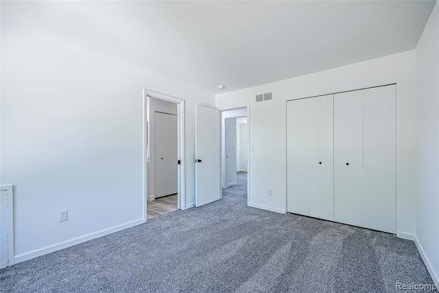 1186 Stamford Road, Ypsilanti, MI 48198
