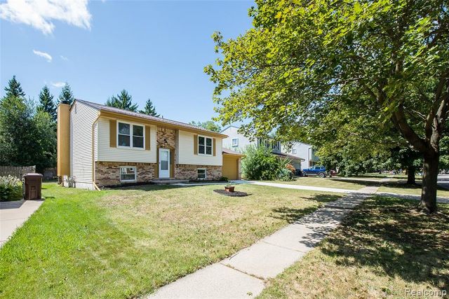 1186 Stamford Road, Ypsilanti, MI 48198