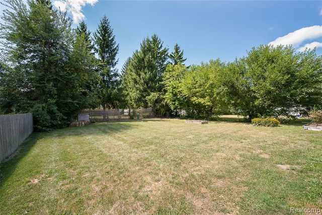 1186 Stamford Road, Ypsilanti, MI 48198