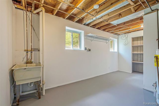 1186 Stamford Road, Ypsilanti, MI 48198