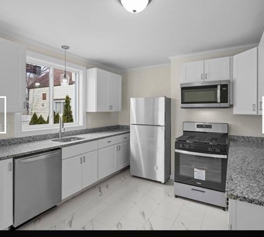 28 Borden St 1, New Bedford, MA 02740