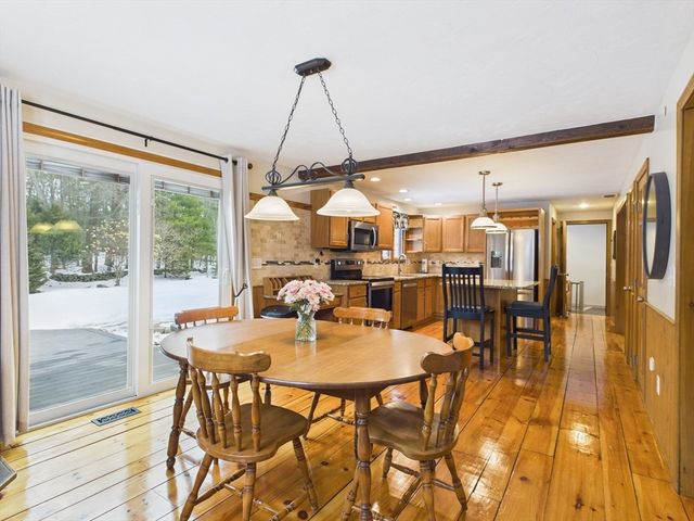 88 Morgan Dr, Taunton, MA 02780