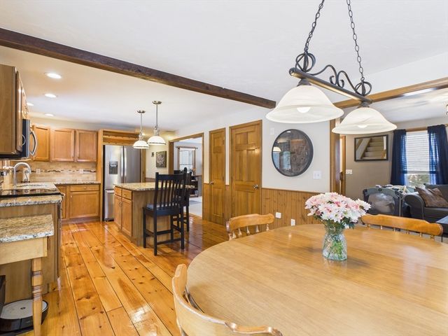 88 Morgan Dr, Taunton, MA 02780