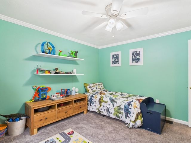 88 Morgan Dr, Taunton, MA 02780