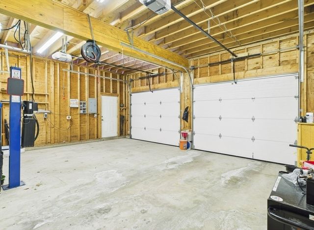 88 Morgan Dr, Taunton, MA 02780