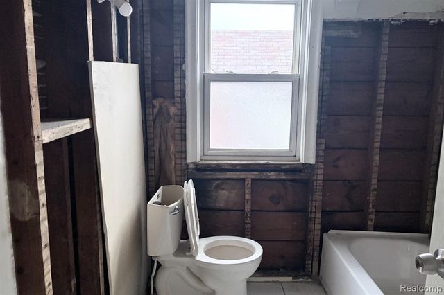 17139 Rowe Street, Detroit, MI 48205