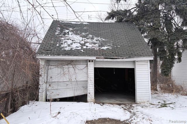 17139 Rowe Street, Detroit, MI 48205