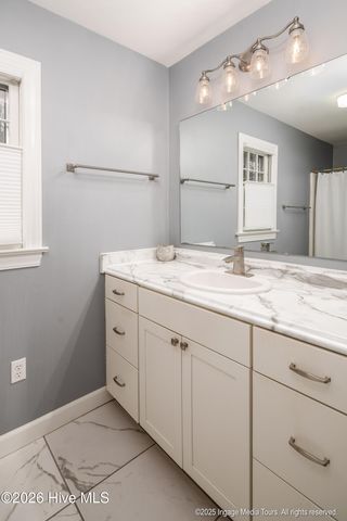 200 Fox Haven Drive, Greenville, NC 27858