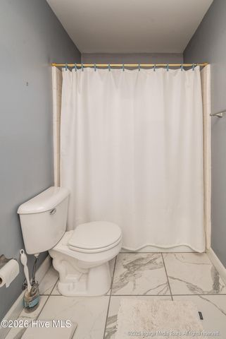 200 Fox Haven Drive, Greenville, NC 27858