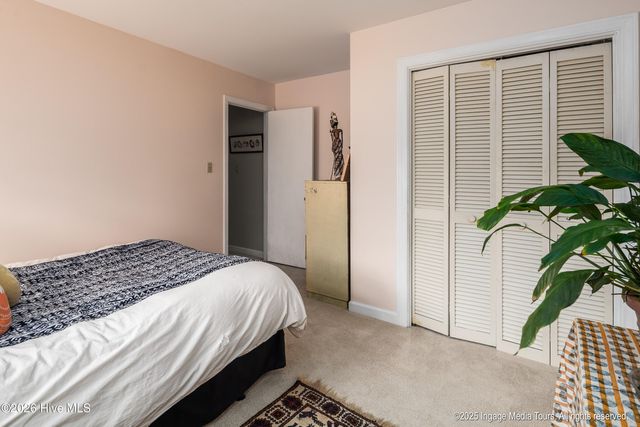 200 Fox Haven Drive, Greenville, NC 27858