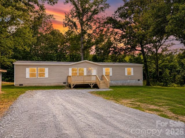 718 Hines Road, Mooresboro, NC 28114