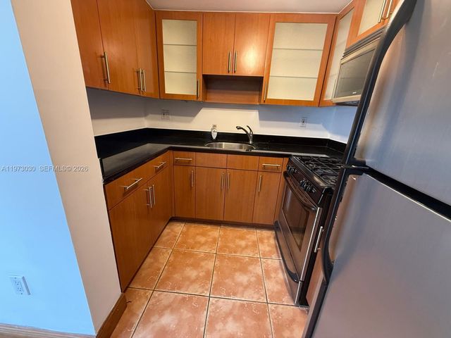 2539 S Bayshore Dr 226AR, Miami, FL 33133