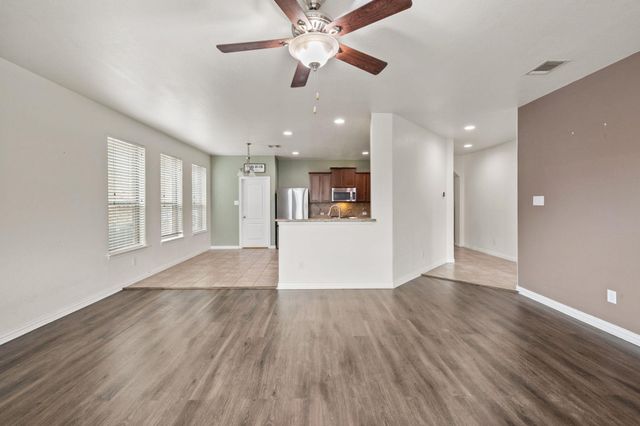 1105 Tabernash DR, Leander, TX 78641