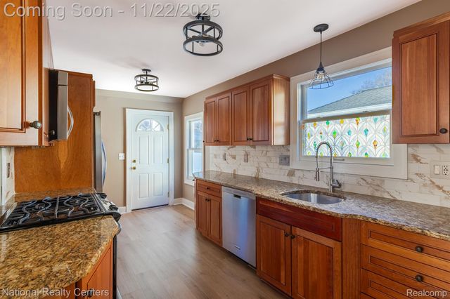 1110 Longfellow Avenue, Royal Oak, MI 48067