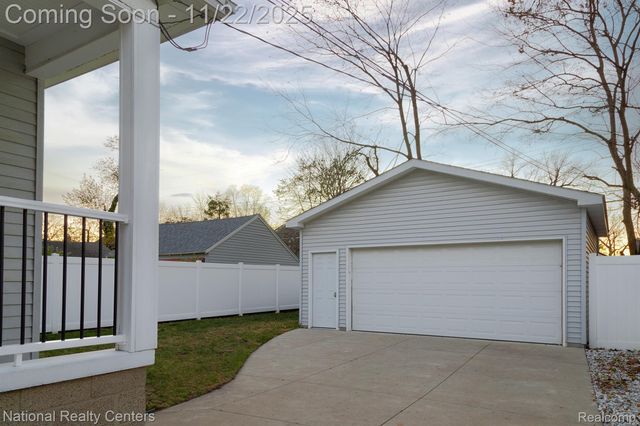 1110 Longfellow Avenue, Royal Oak, MI 48067