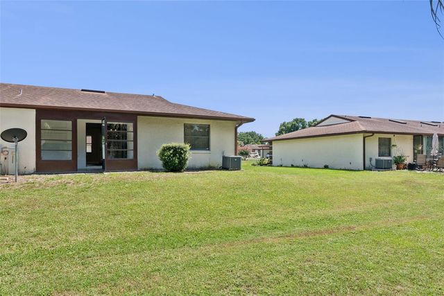 12441 ORANGEWOOD CIRCLE, Tavares, FL 32778