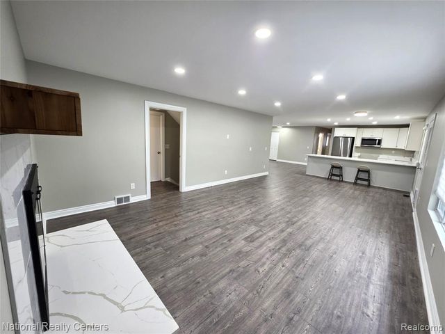 31355 Cyril, Fraser, MI 48026