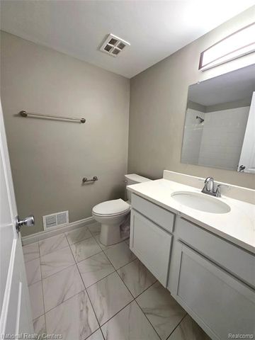 31355 Cyril, Fraser, MI 48026