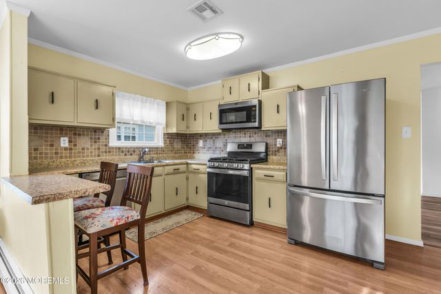 496 Saint Thomas Drive, Toms River, NJ 08757