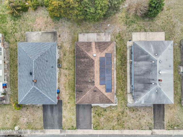 496 Saint Thomas Drive, Toms River, NJ 08757