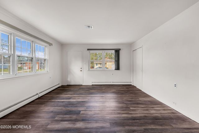 496 Saint Thomas Drive, Toms River, NJ 08757