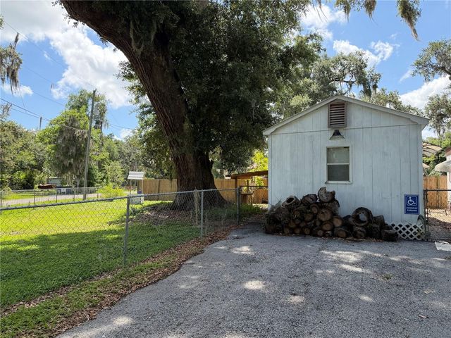 3315 CR 431N, Lake Panasoffkee, FL 33538