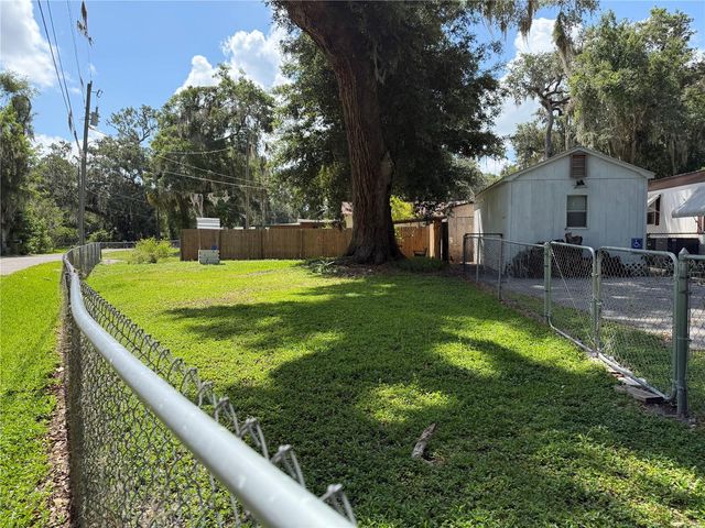 3315 CR 431N, Lake Panasoffkee, FL 33538