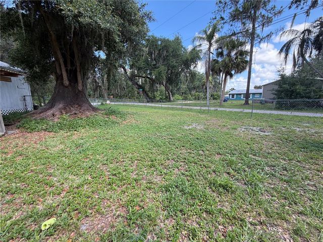 3315 CR 431N, Lake Panasoffkee, FL 33538