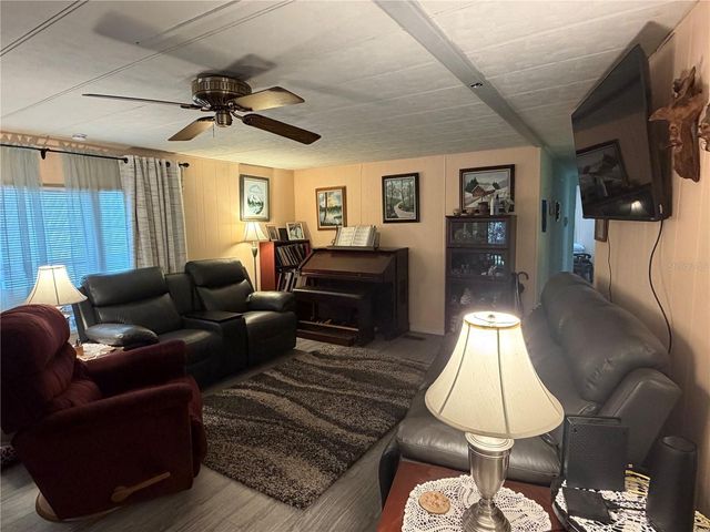 3315 CR 431N, Lake Panasoffkee, FL 33538