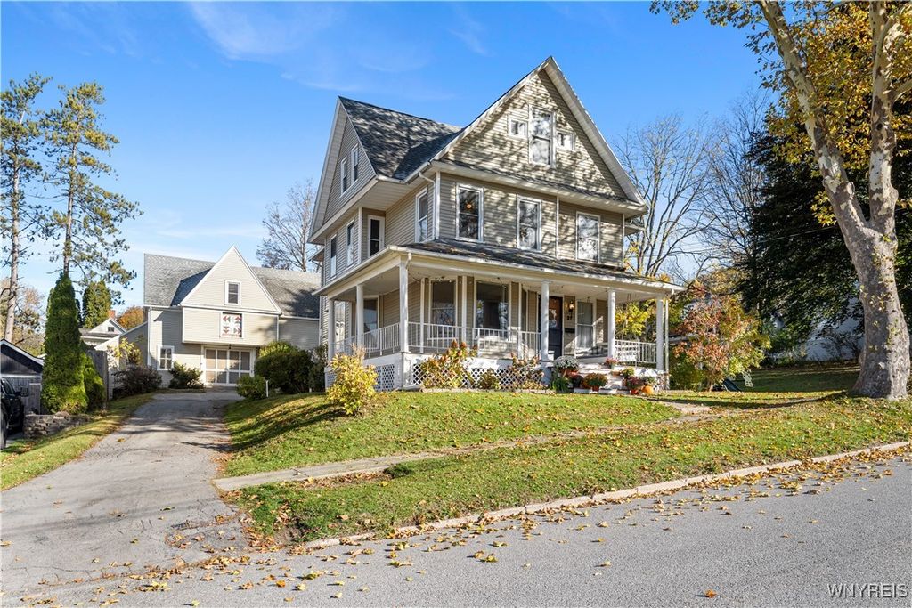 37 State Street, Warsaw, NY 14569