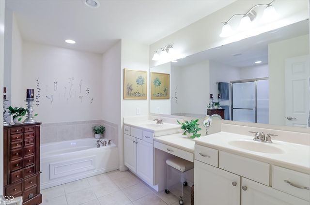 201 Manchester Drive, Zionsville, IN 46077