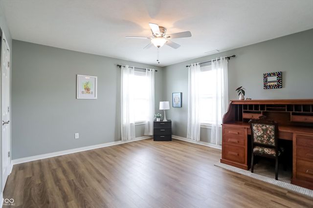 201 Manchester Drive, Zionsville, IN 46077