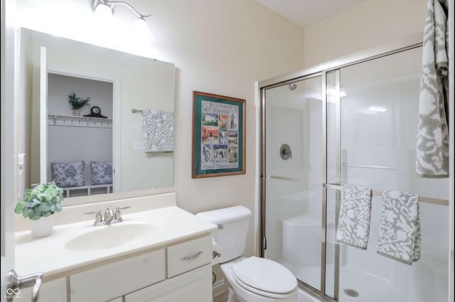 201 Manchester Drive, Zionsville, IN 46077