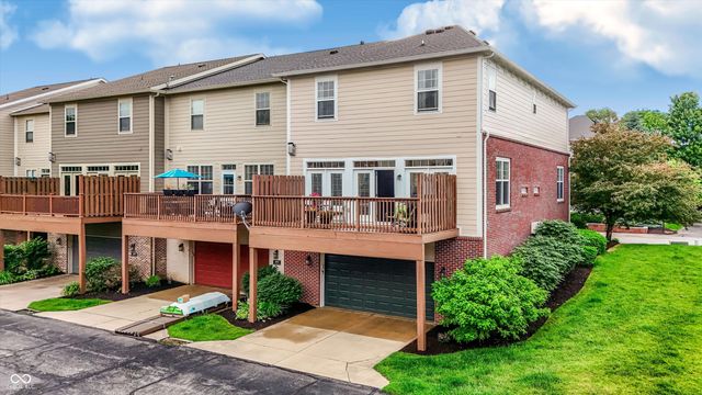201 Manchester Drive, Zionsville, IN 46077