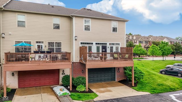 201 Manchester Drive, Zionsville, IN 46077