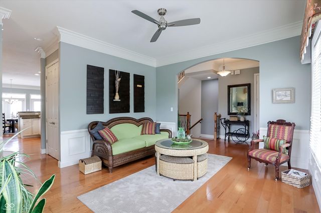 201 Manchester Drive, Zionsville, IN 46077